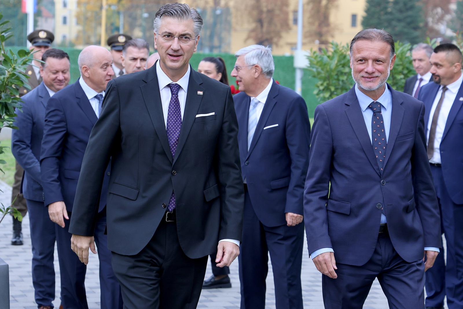 Zagreb: Povodom obljetnice pogibije general-bojnika Blage Zadre položeni vijenci kod biste u Saboru