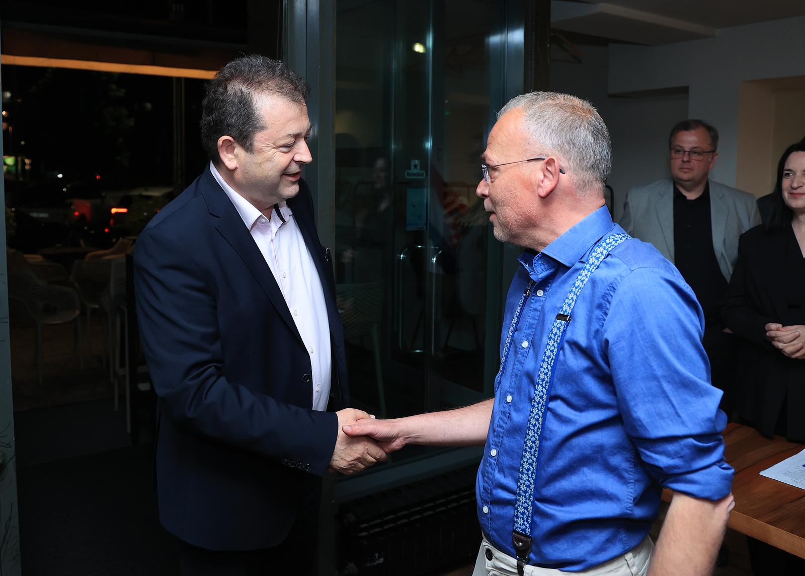 Zagreb: Tomislav Jonjić dao je izjavu za medije nakon izbornih rezultata