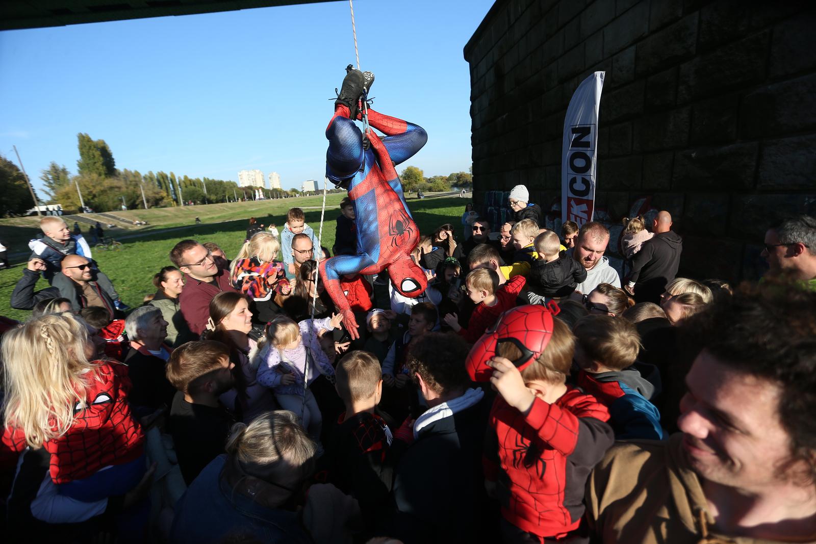Zagreb: Ispod Hendrixovog mosta održano Spidey druženje u organizaciji vatrogasca Maximiliana Bindernagela