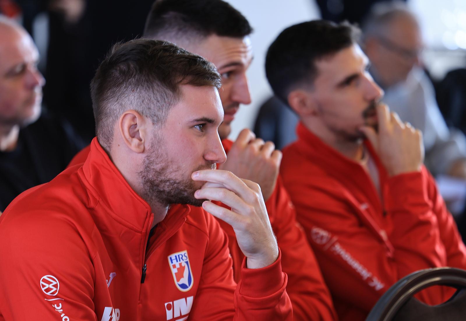 Zagreb: Okupljanje hrvatske rukometne reprezentacije