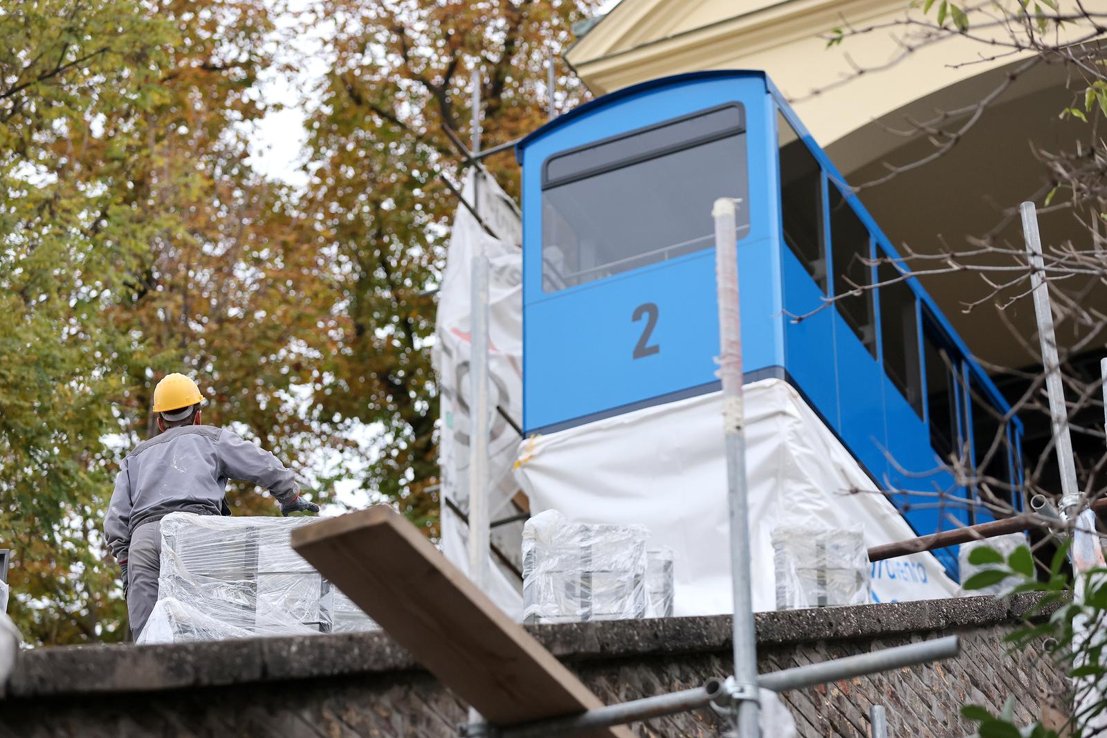 Zagreb: Postavljena prva nova kabina uspinjače