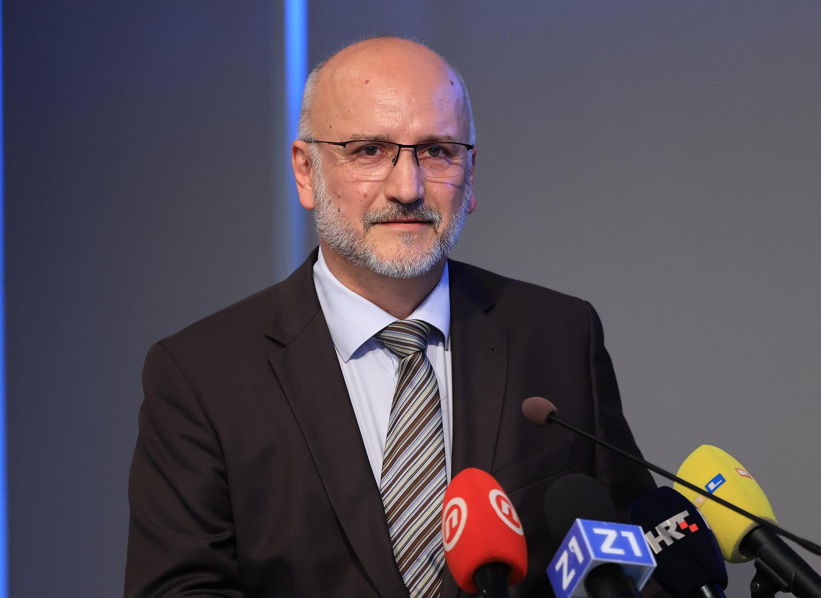 Zagreb: Konferencija za medije Uprave Zagrebačkog holdinga o uzroku odrona na odlagalištu otpada Jakuševec i sanaciji tržnice Dolac
