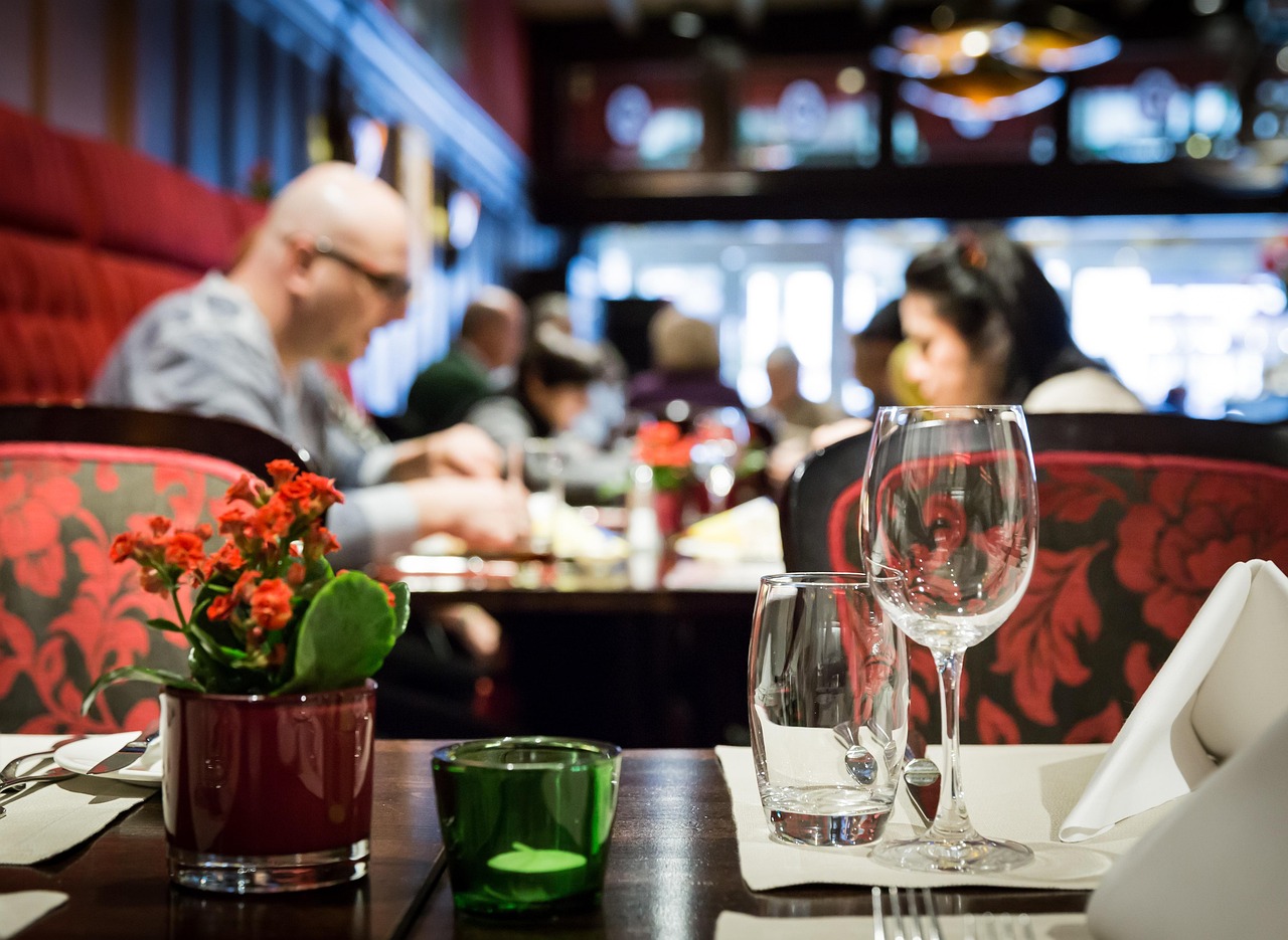 restaurant-6784529_1280