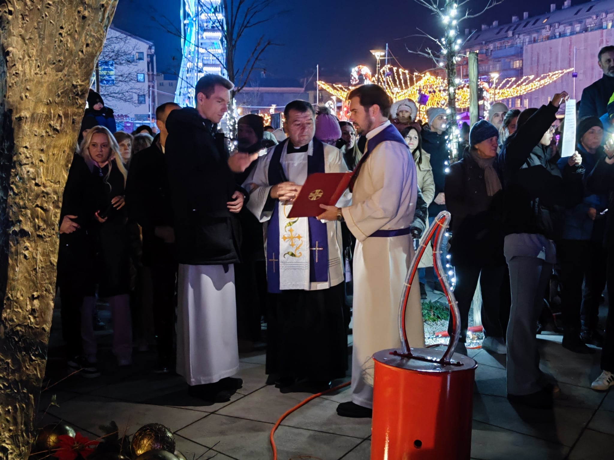 0b7df2b2-5b15-4d40-befc-cc3a96541a1a