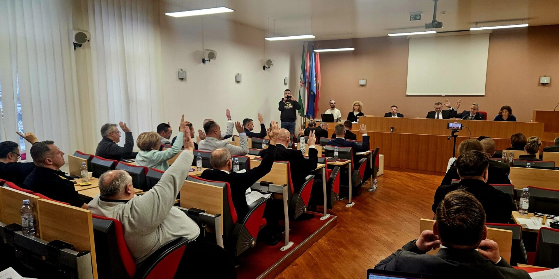 20251125_124401-2048&#215;1153