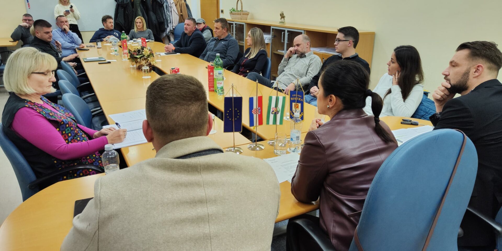 956a47d1-7b62-4598-8fd4-c95022e12db5