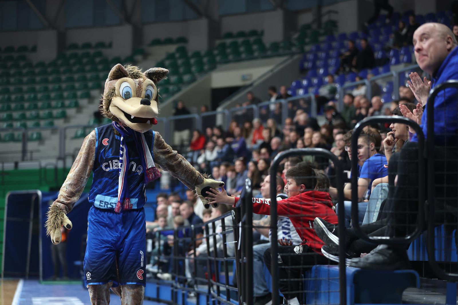 Zagreb: Košarkaši Cibone dočekali su momčad KK Cedevita Junior u sklopu sedmog kola SuperSport Premijer lige