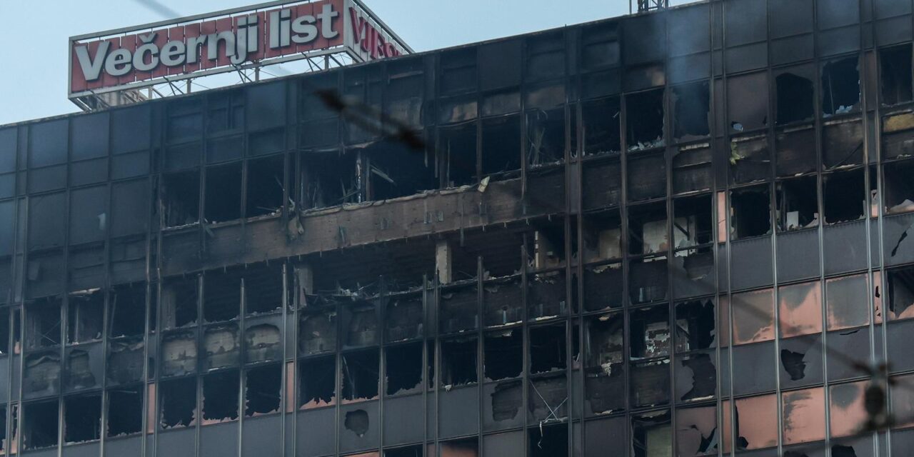Zagreb: Dim i dalje izlazi iz Vjesnikovog nebodera
