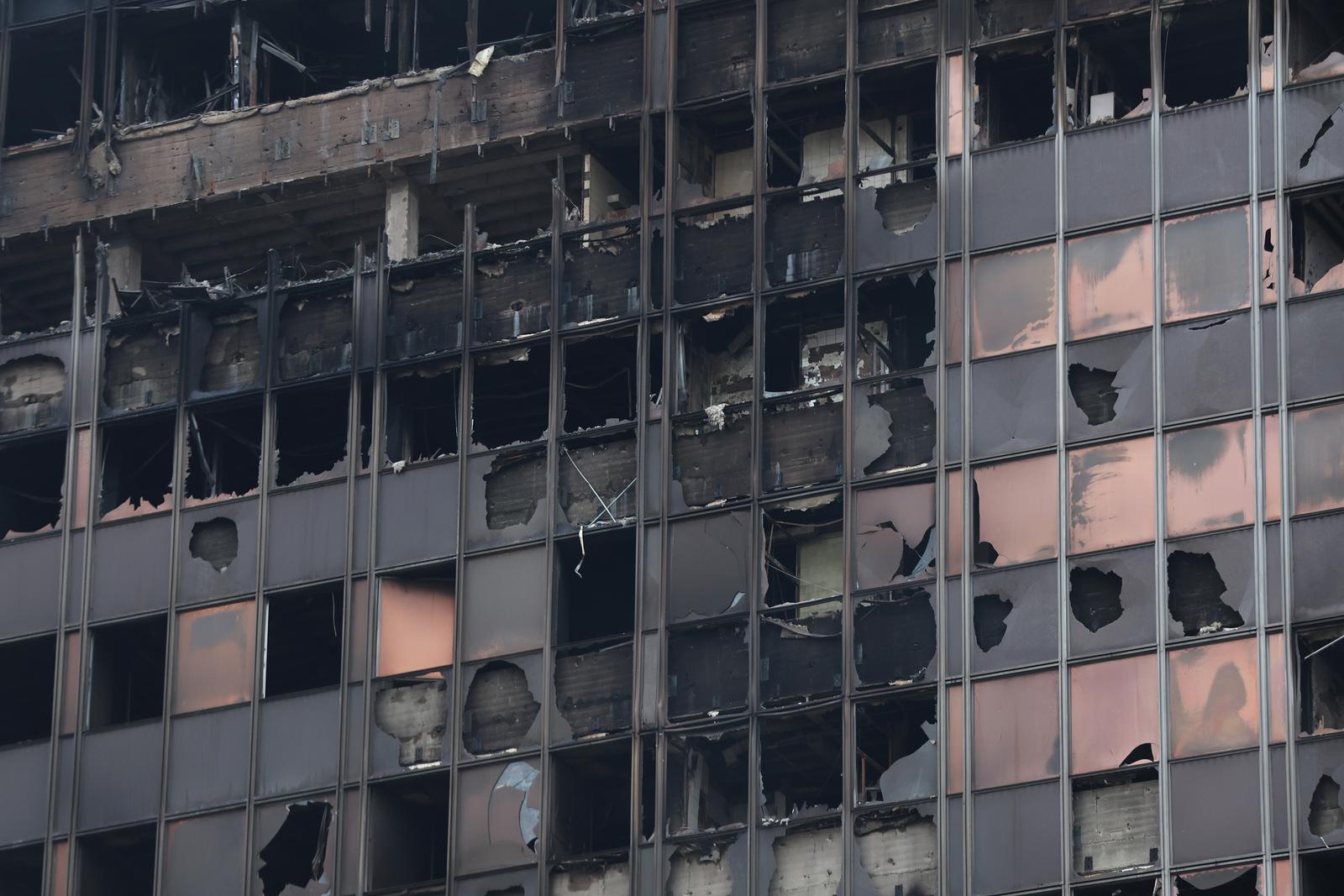 Zagreb: Vatrogasne intervencije na neboderu Vjesnik nastavljaju se i danas