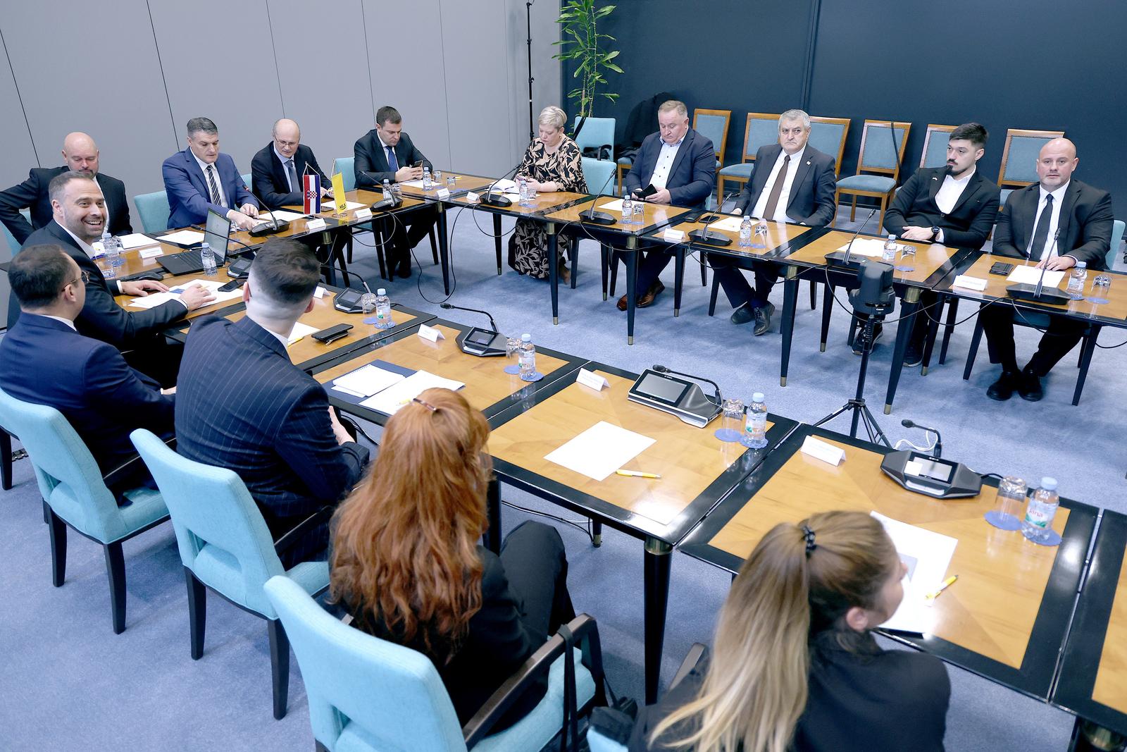 Zagreb: Održan okrugli stol “Utjecaj politike dohodaka na inflaciju u RH”