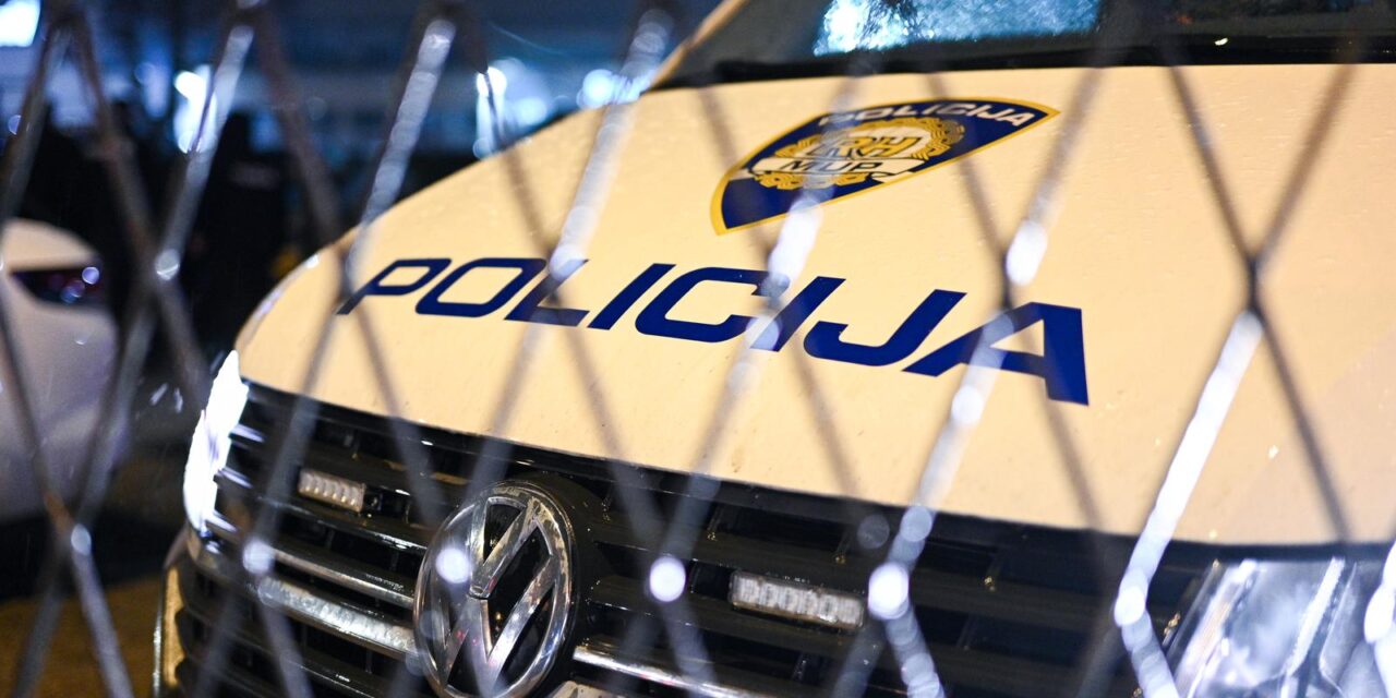 Zagreb: Auto se zaletio u izlog u Maksimirskoj ulici