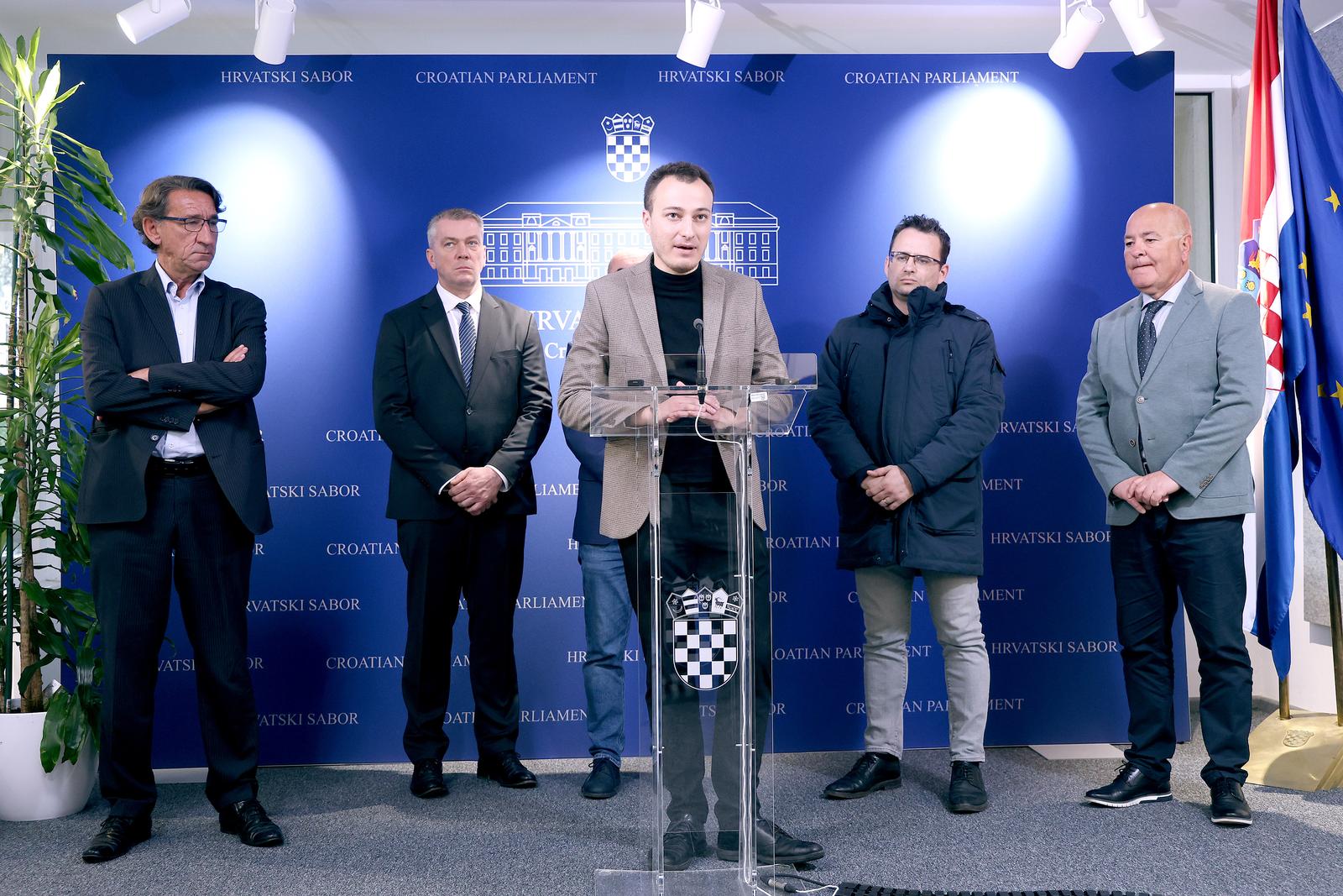 Zagreb: Konferencija za medije nakon okruglog stola “Sloboda govora – postoje li zabranjene teme?”
