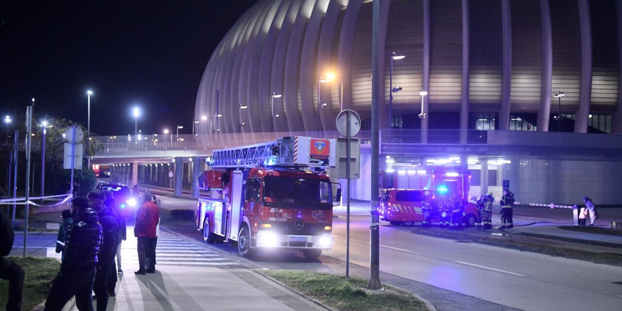 Zagreb: Vatrogasci ugasili požar koji je izbio u Arena Centru