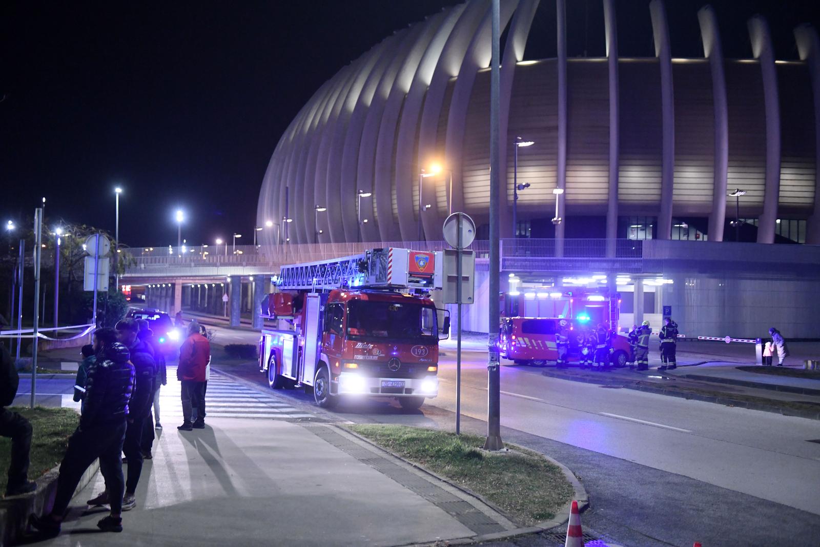 Zagreb: Vatrogasci ugasili požar koji je izbio u Arena Centru