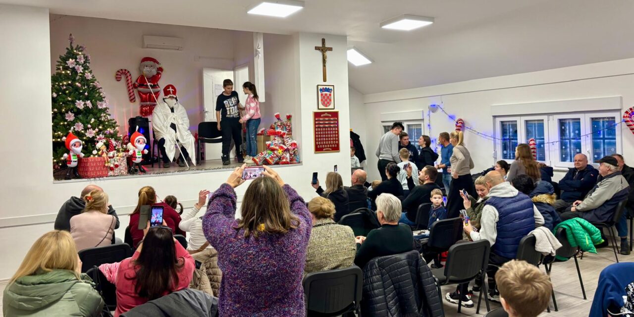 PHOTO-2025-12-06-15-59-43