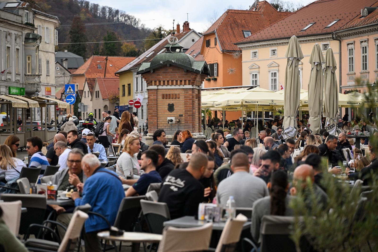 Centar grada Samobra tijekom jesenjeg dana
