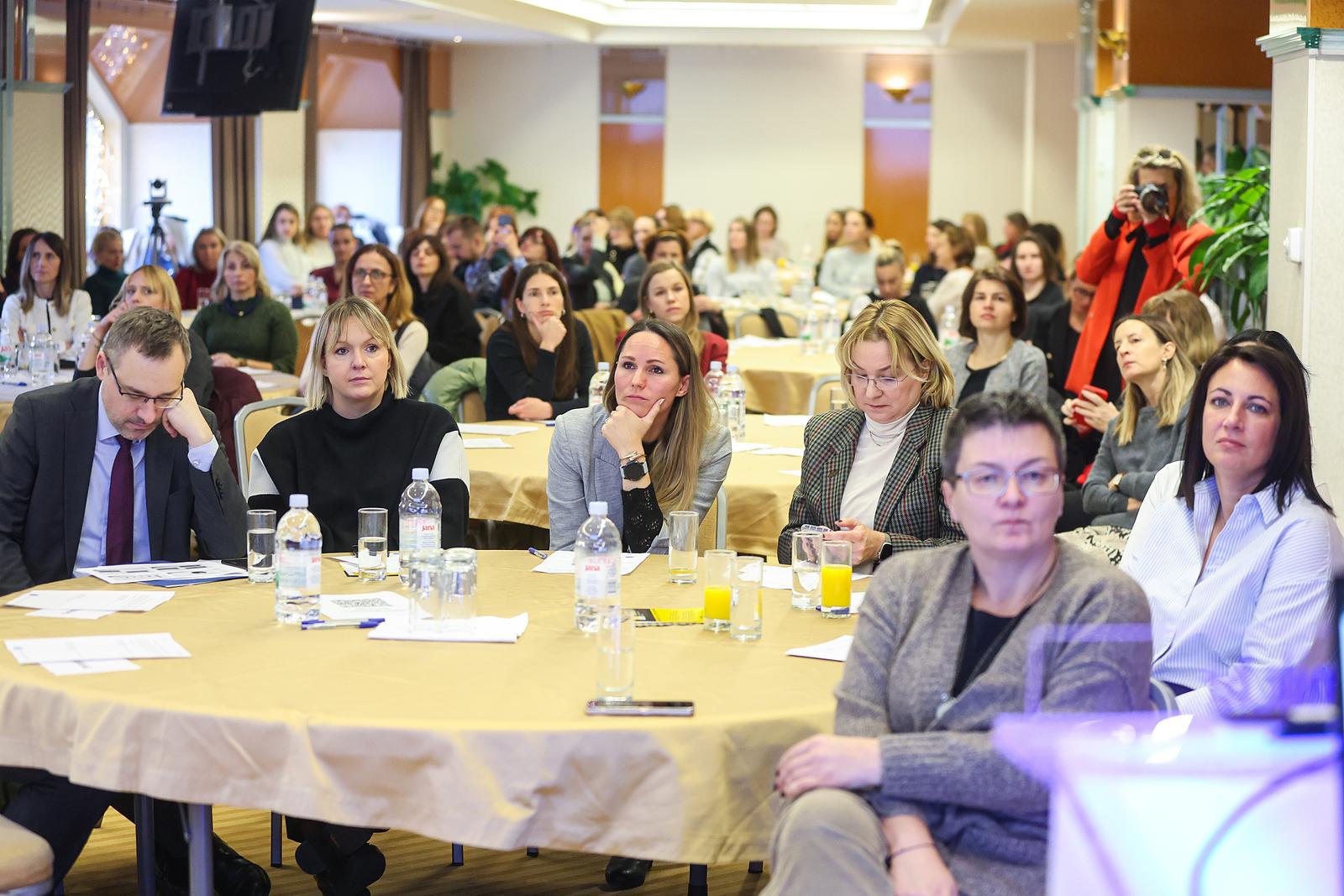 U organizaciji Udruge Roditelji u akciji – Roda odr�ana je konferencija Roditeljstvo i digitalna ravnote�a