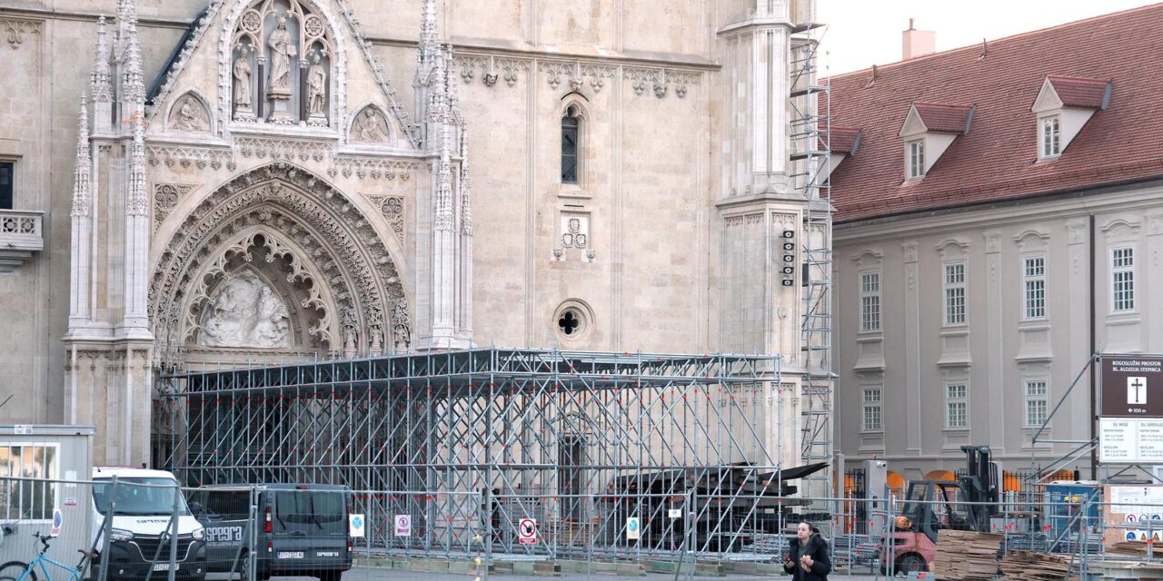 Zagreb: Nema zapreka da se ovogodišnja polnoćka služi u katedrali