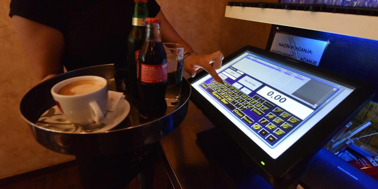 Fiskalna blagajana u kafiću
