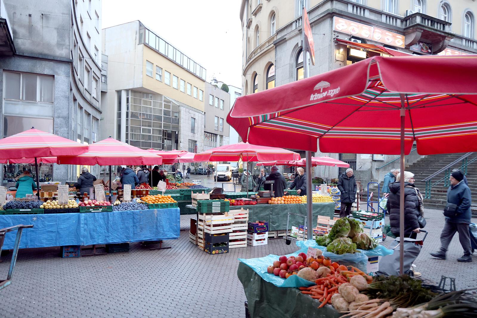 Zagreb: Prodavači s Dolca od danas Pod zidom i na Splavnici, cvjećari na Trgu