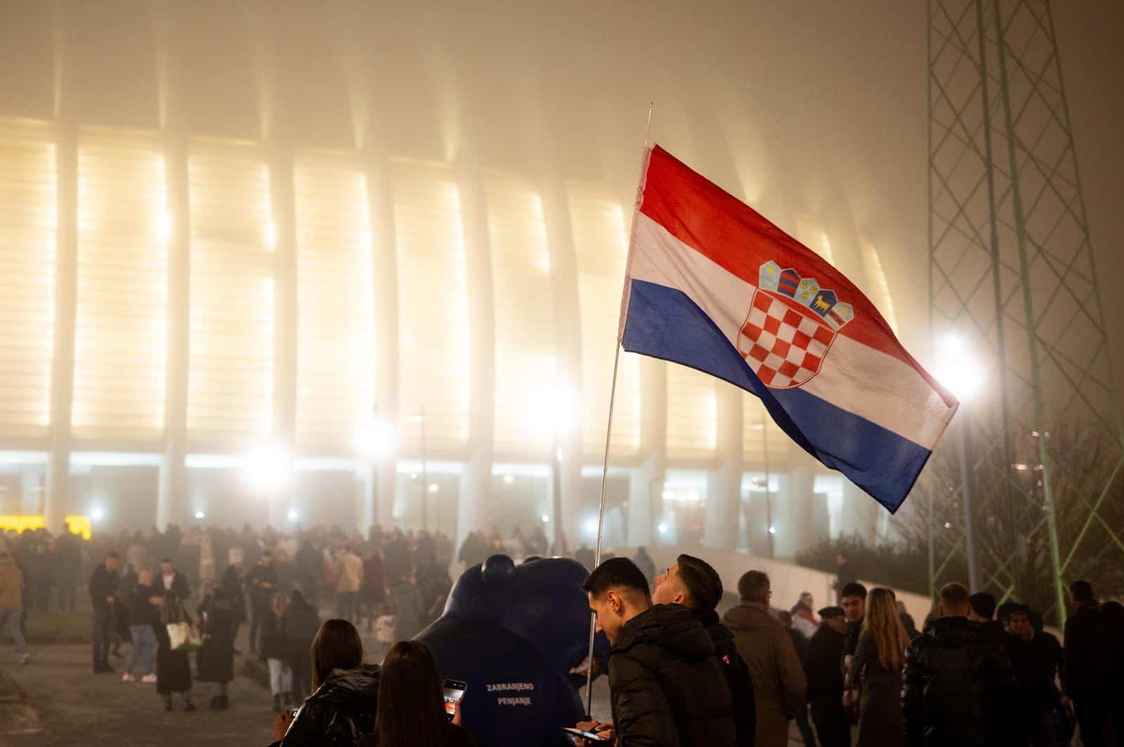 Zagreb: Gužva oko Arene zbog Thompsonovog koncerta