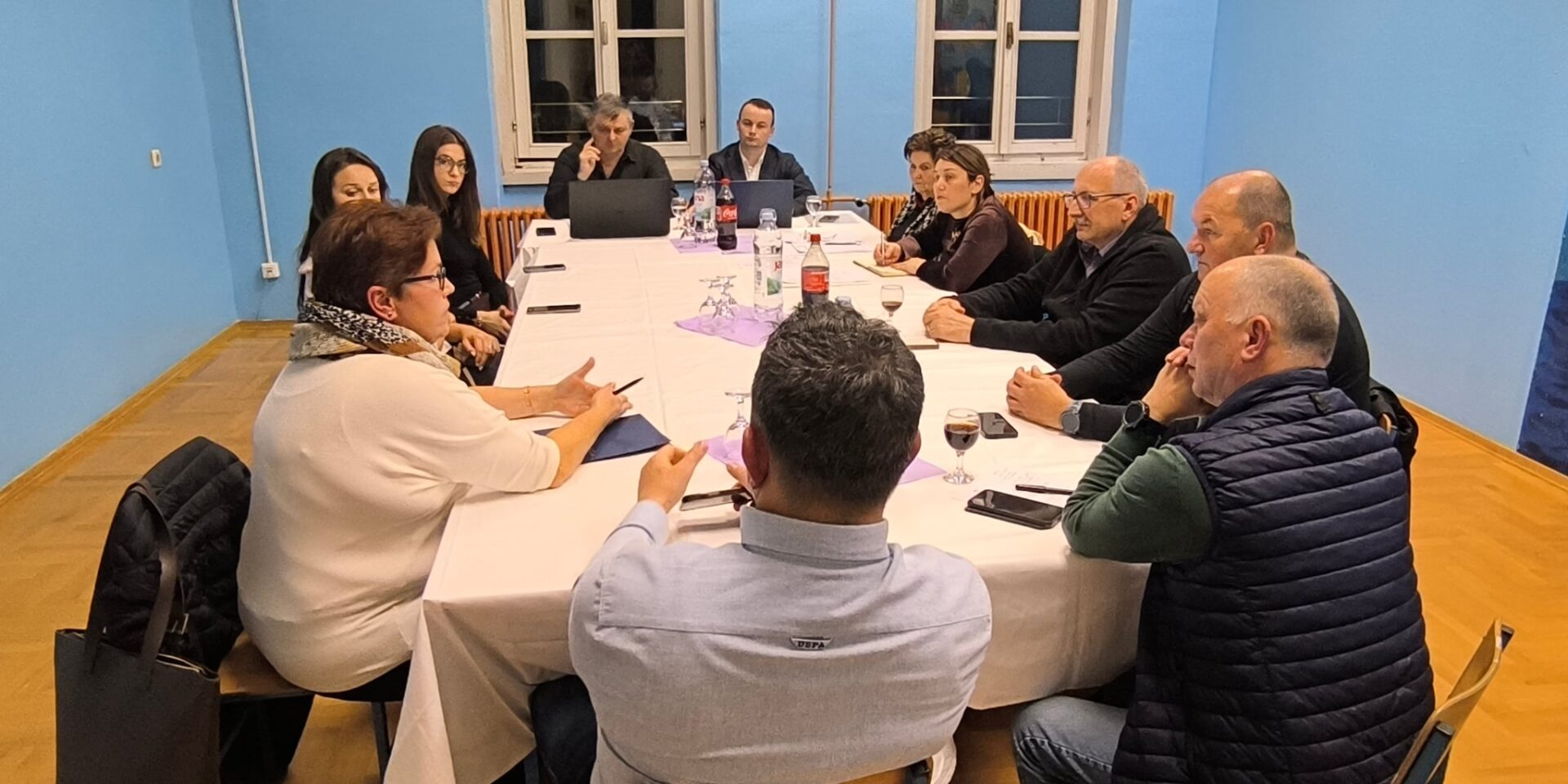 e1c446d9-aaf8-4360-94b0-e595deb380ae