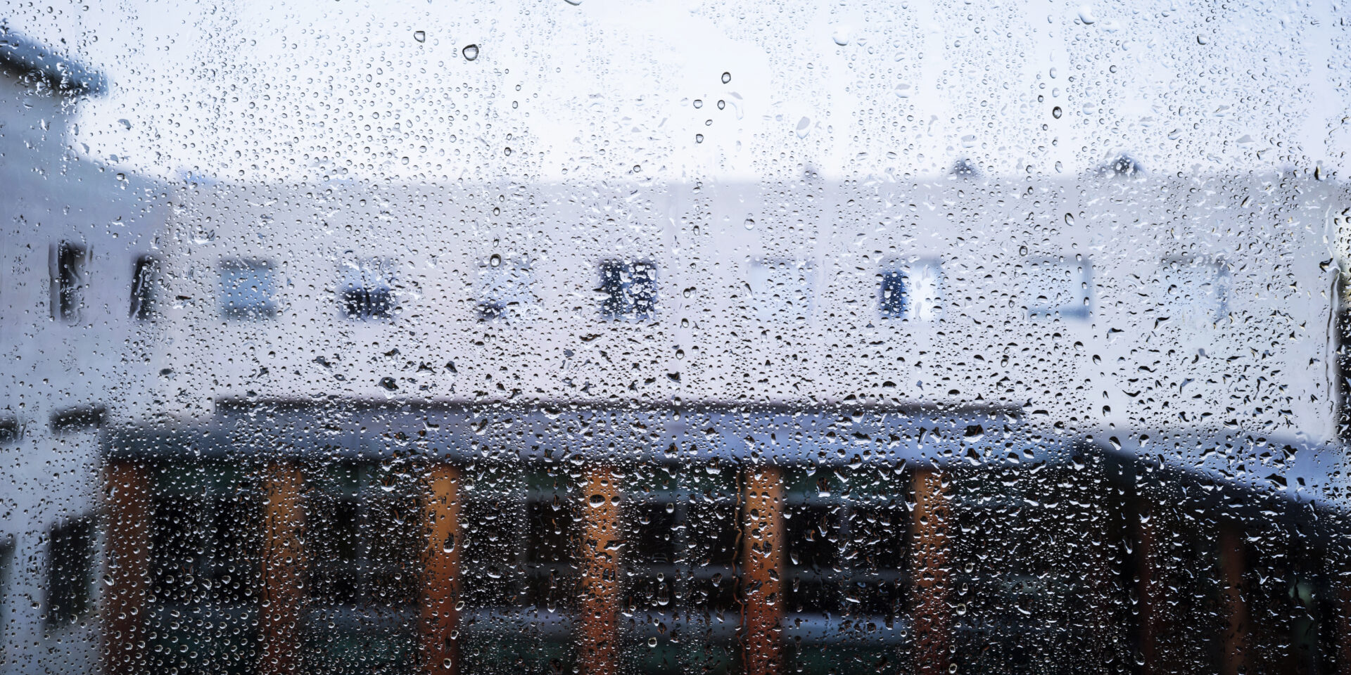 rain-effect-urban-background
