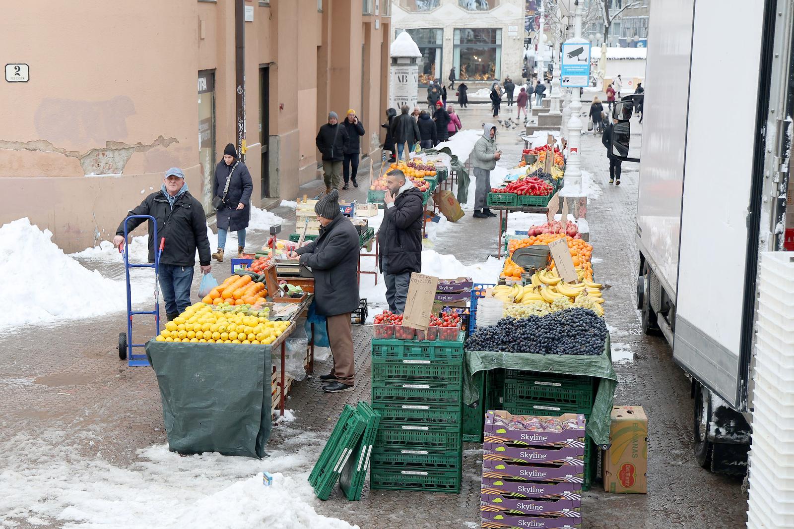 Zagreb: Samo rijetki prodavači na Dolcu
