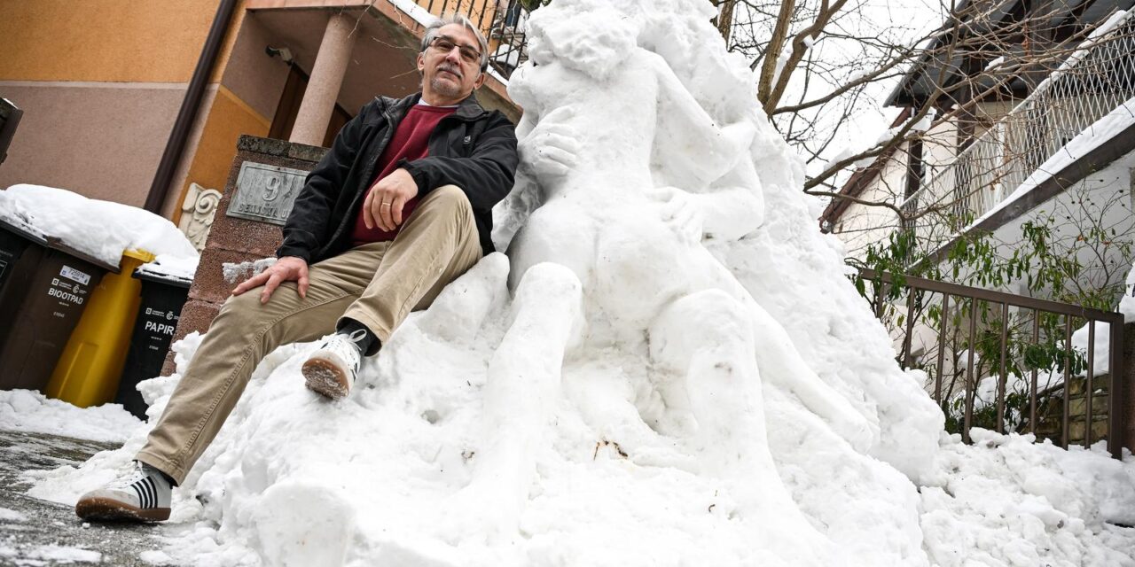 Zagreb:  Erotska skulptura od snijega