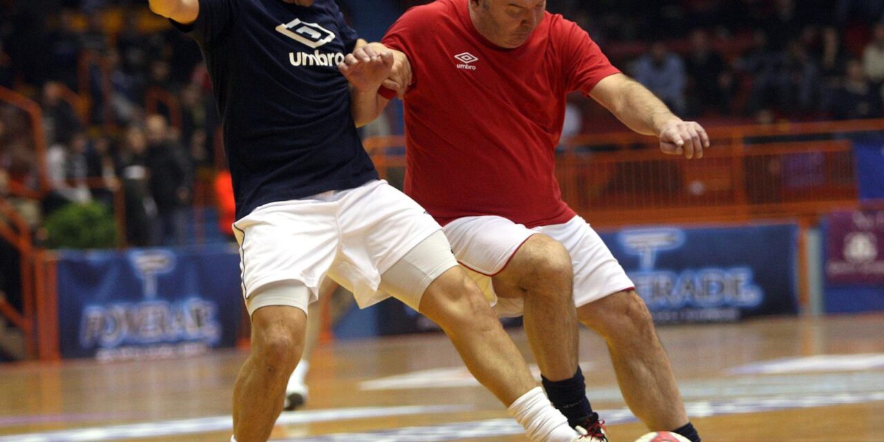 Zagreb: Revijalna utakmica legendi na turniru Kutija �ibica 2010