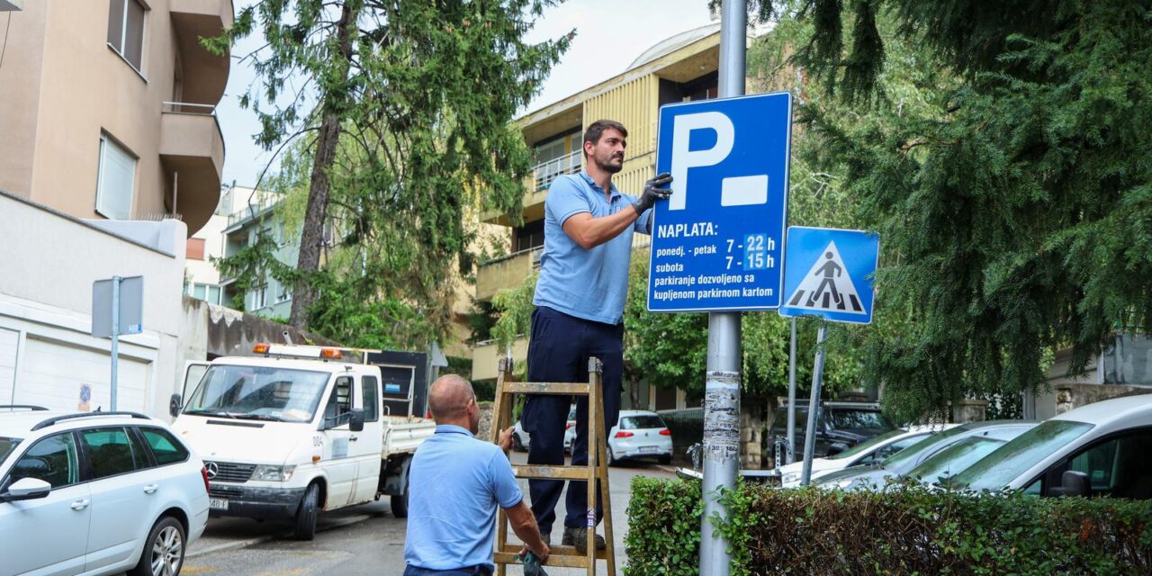 Zagreb: Postavljanje novih informacijskih ploča o novoj zoni parkinga