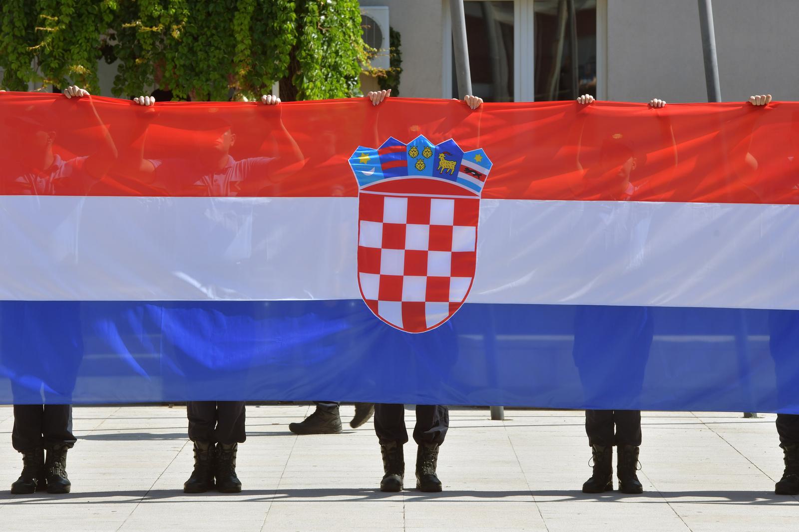 Knin: Sve?ana zavr�nica natjecanja ”�tit Domovine Knin 2025′