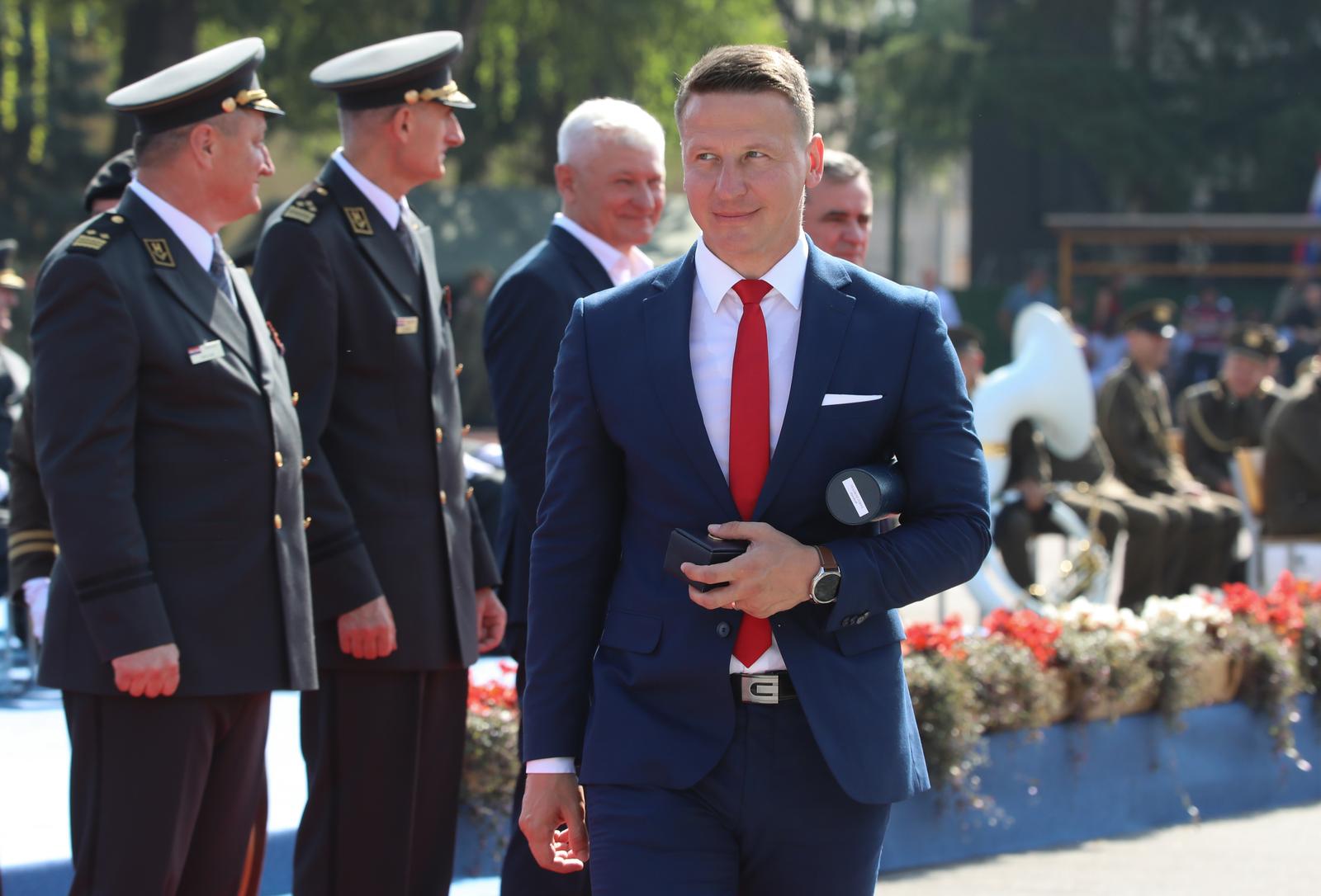 Zagreb: Svečana promocija polaznika vojnih škola na HVU