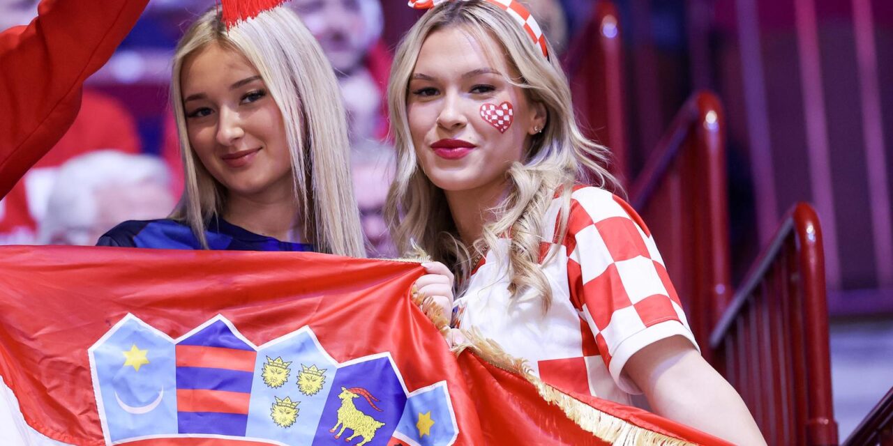 Malmo: Navijači Hrvatske i Mađarske na rukometnoj utakmici EHF prvenstva