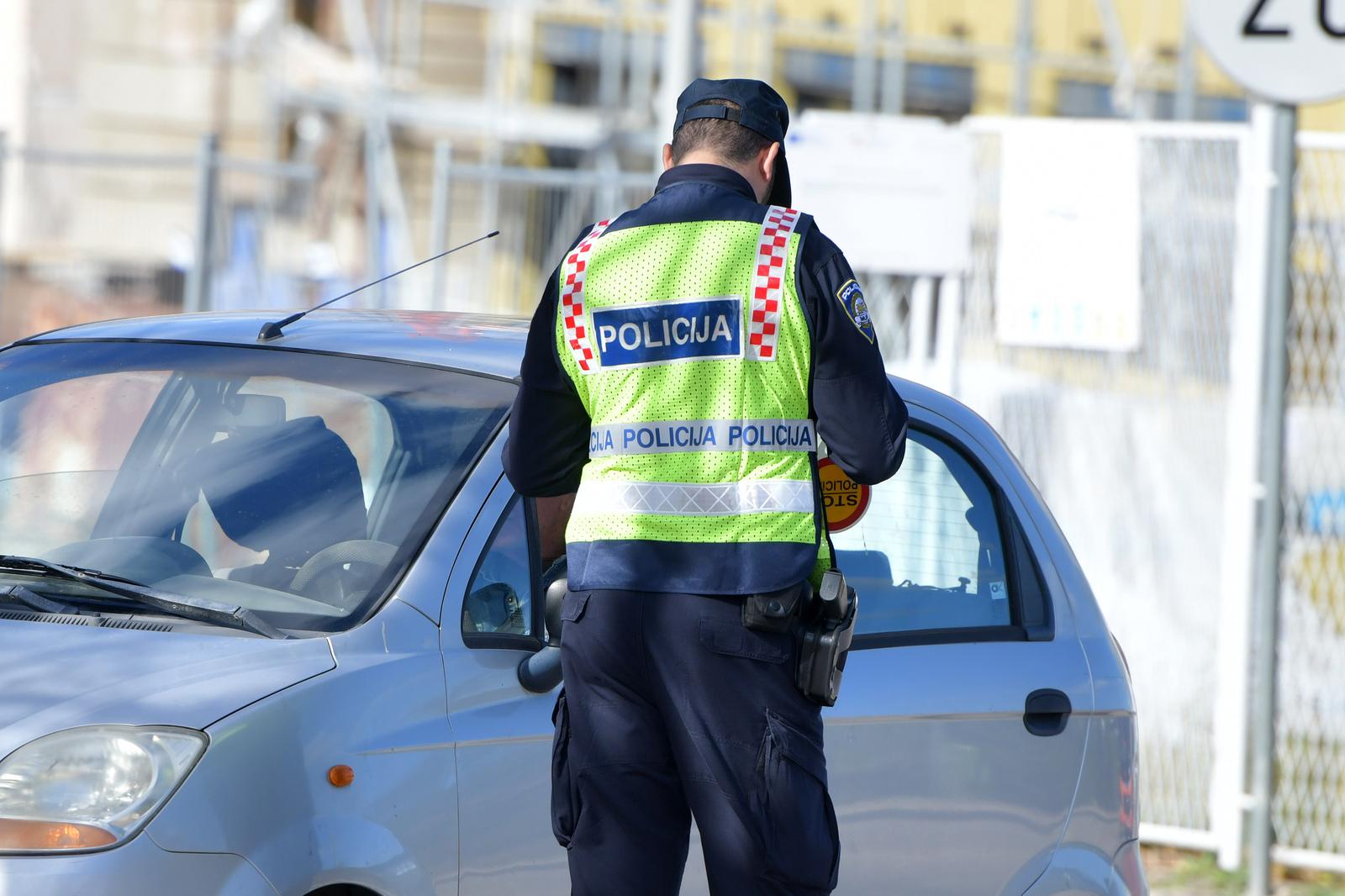 �ibenik: U policijskoj akciji kontrole prometa uklju?eni prvi put i dronovi