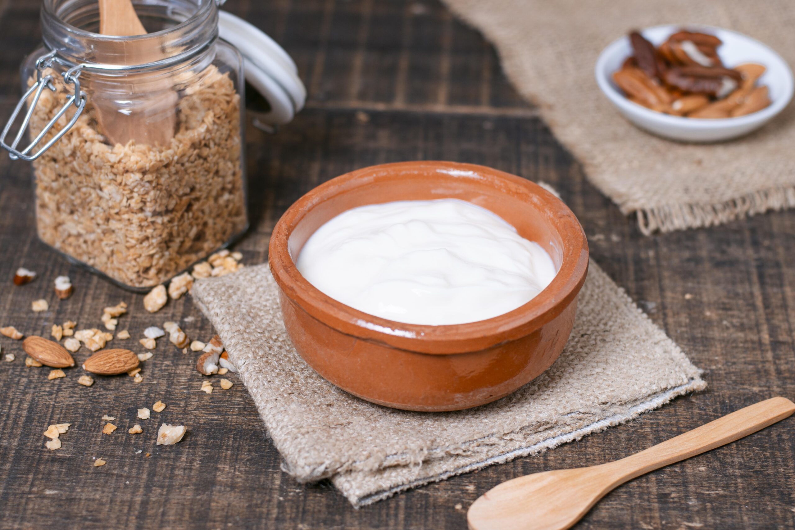 close-up-breakfast-bowl-with-yogurt-table