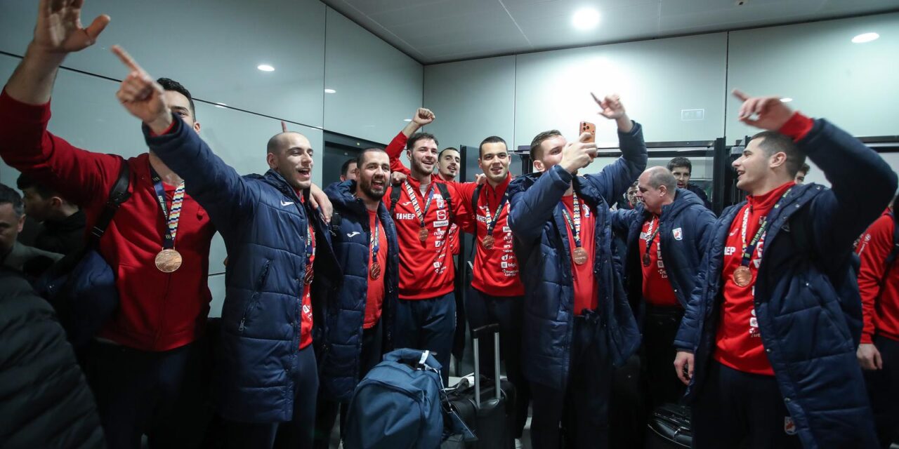 Doček brončanih rukometaša u Zračnoj luci Franjo Tuđman