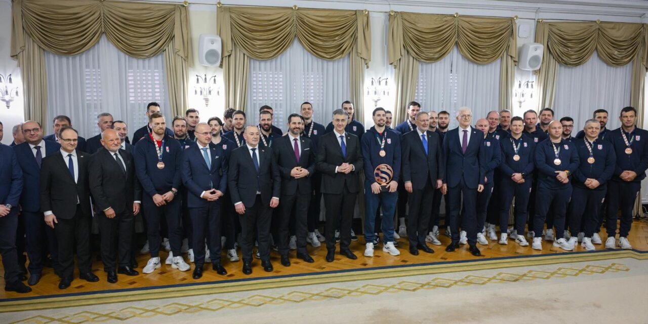 Zagreb: Prijem rukometaša u Banskim dvorima