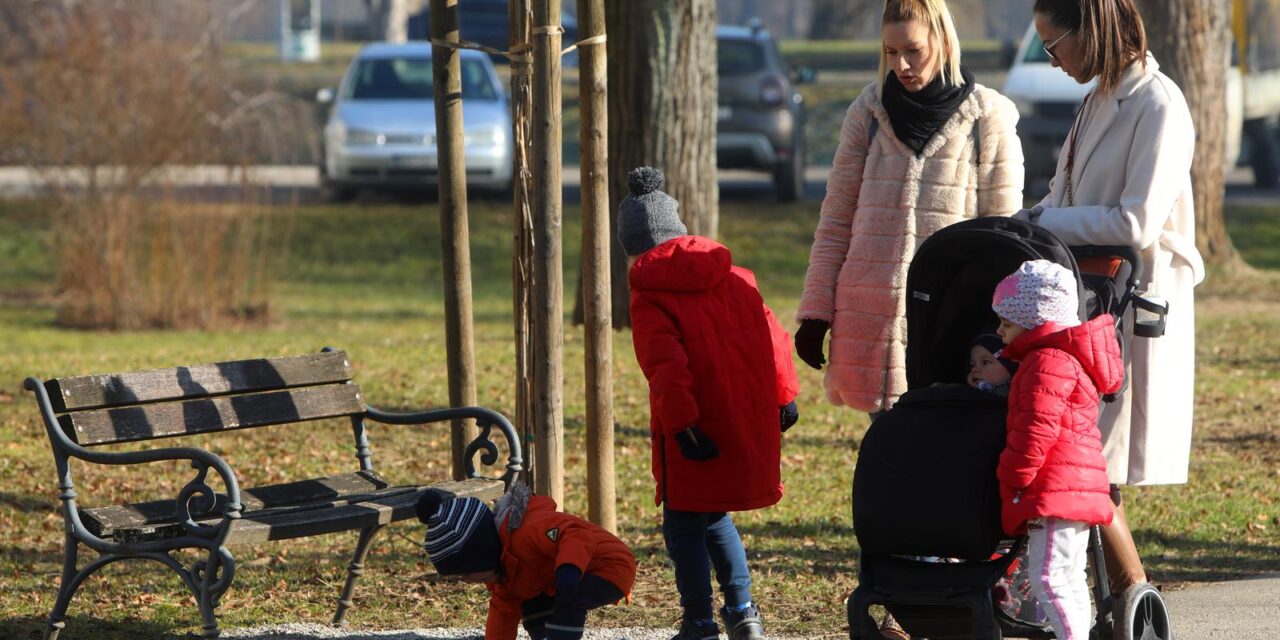 U Hrvatskoj se rađa sve manje djece