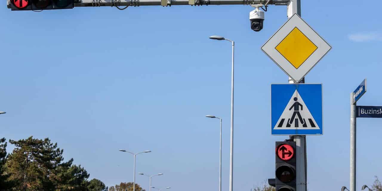 Zagreb: Kamere za nadzor prometa na semaforima kod Buzina