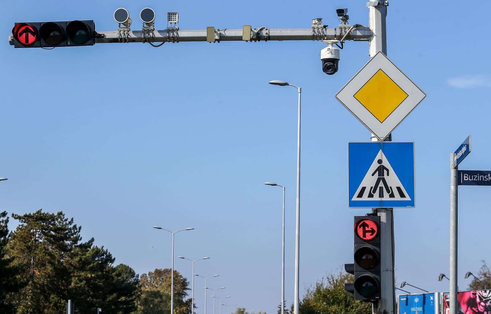 Zagreb: Kamere za nadzor prometa na semaforima kod Buzina
