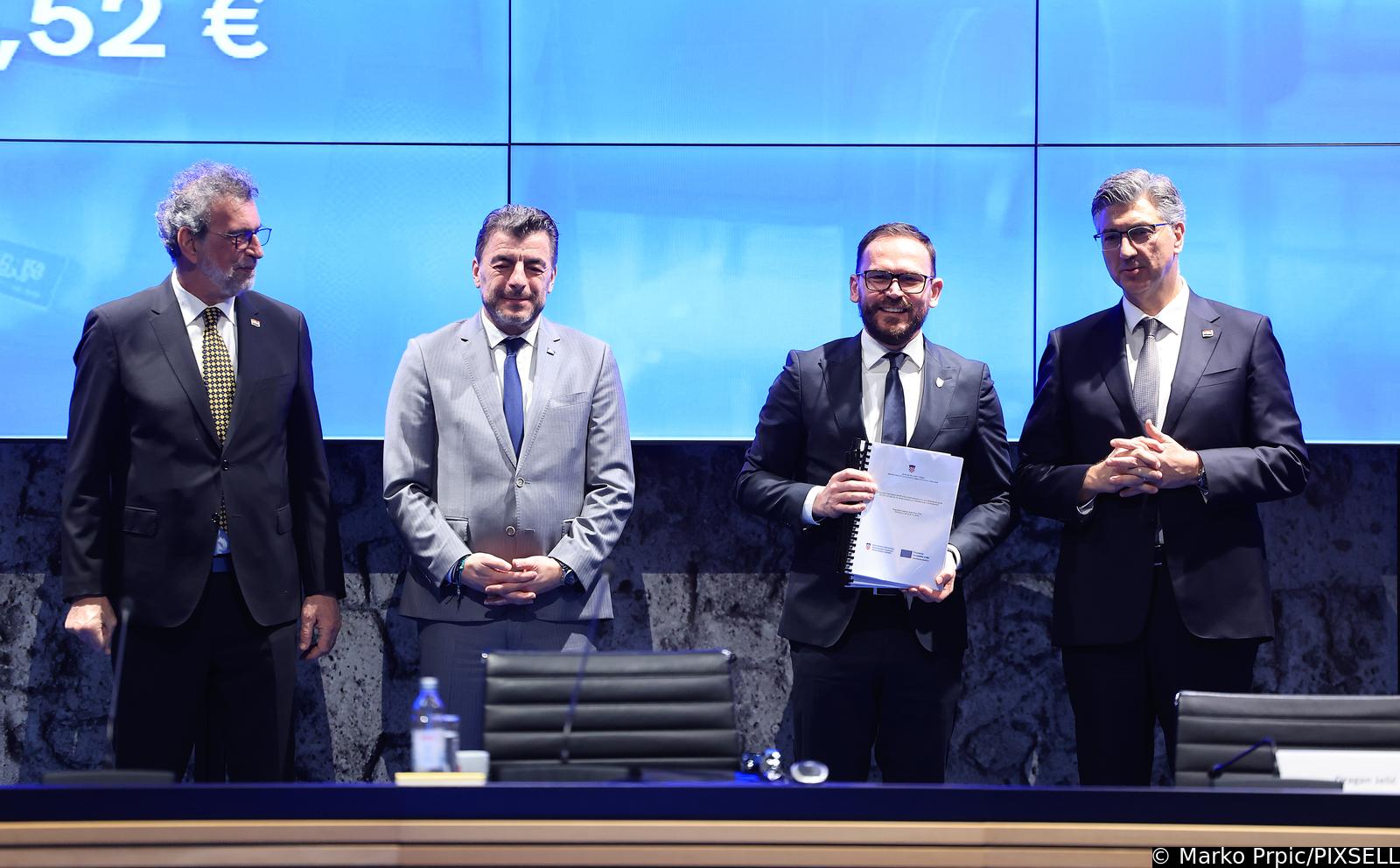 Zagreb: Svečana dodjela ugovora za izgradnju, rekonstrukciju i opremanje osnovnih škola