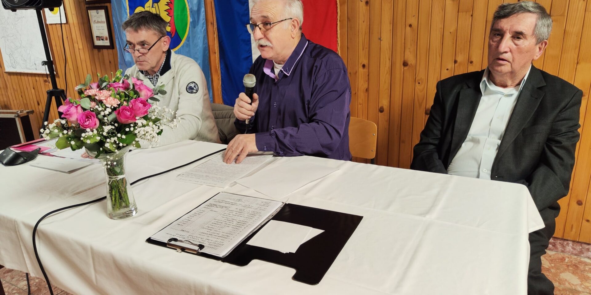 c6551286-3f00-4d3b-8118-273ed2126e90