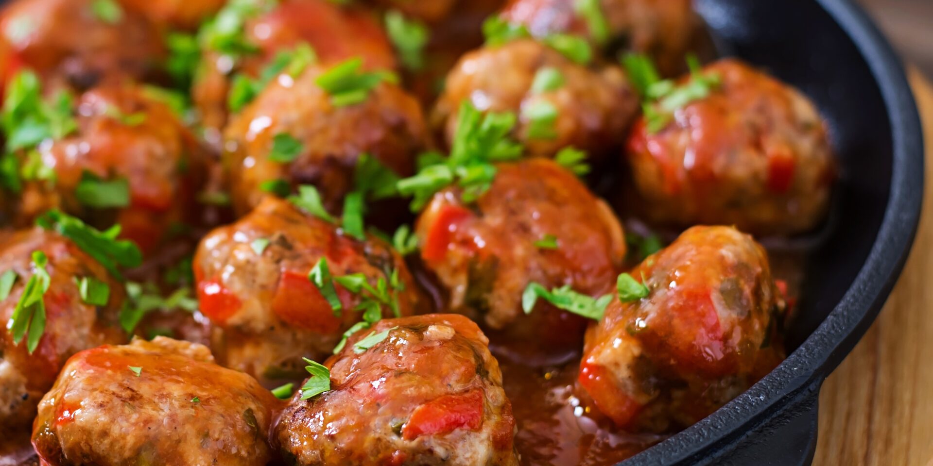 meatballs-sweet-sour-tomato-sauce