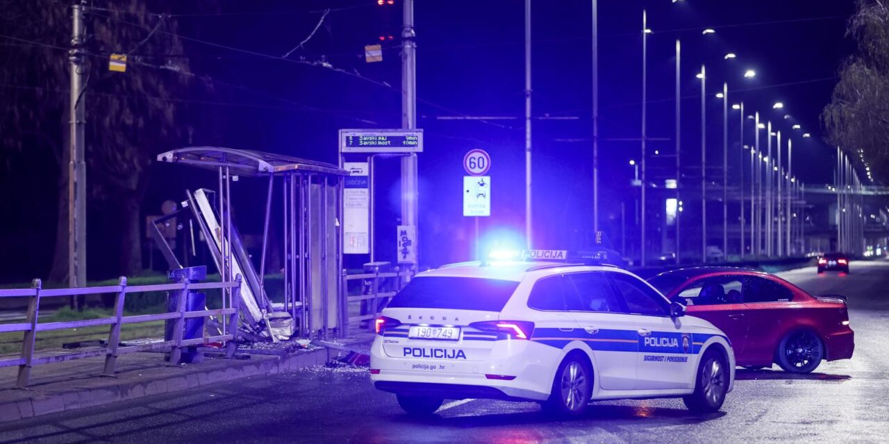 Prometna nesreća u Zagrebu, automobilom se zabio u tramvajsku stanicu