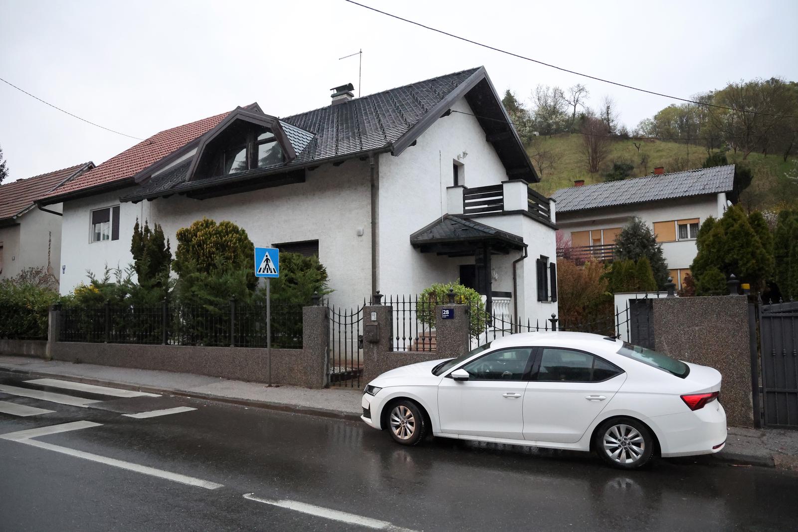 Istražitelji pred kućom Vedrana Pavleka
