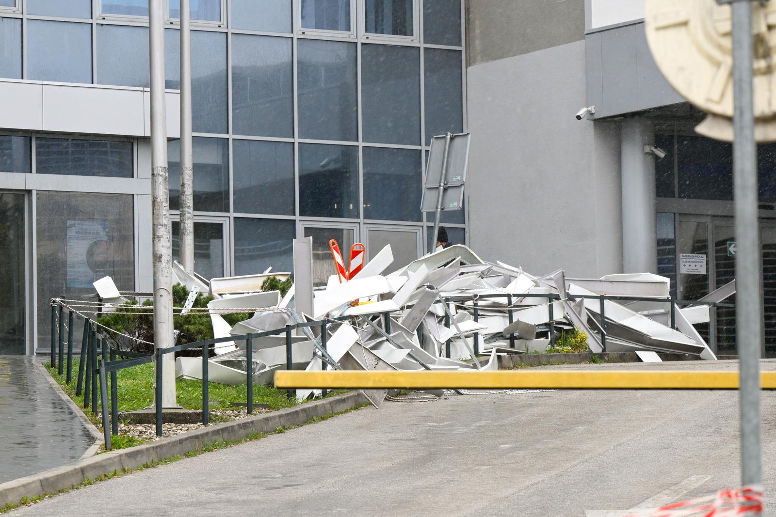 Zagreb: Nevrijeme oštetilo nadstrešnicu na Rebru