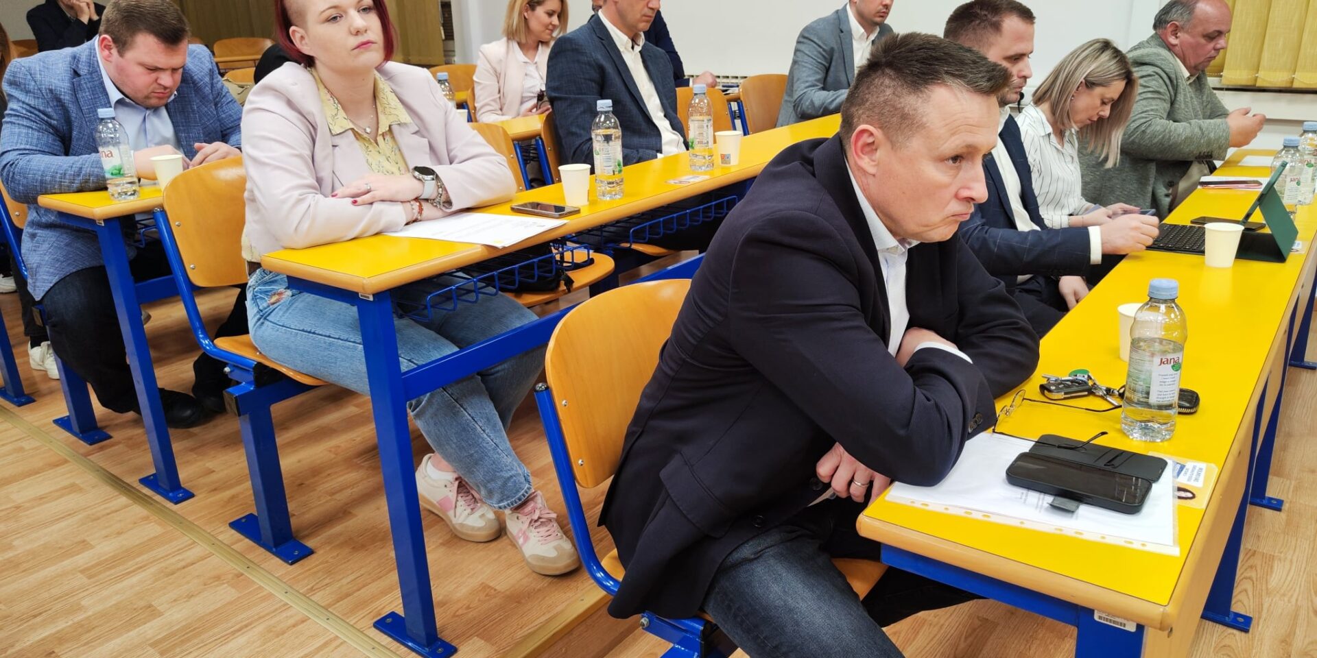 c632c00f-05cb-49a3-967e-98f84158aba0