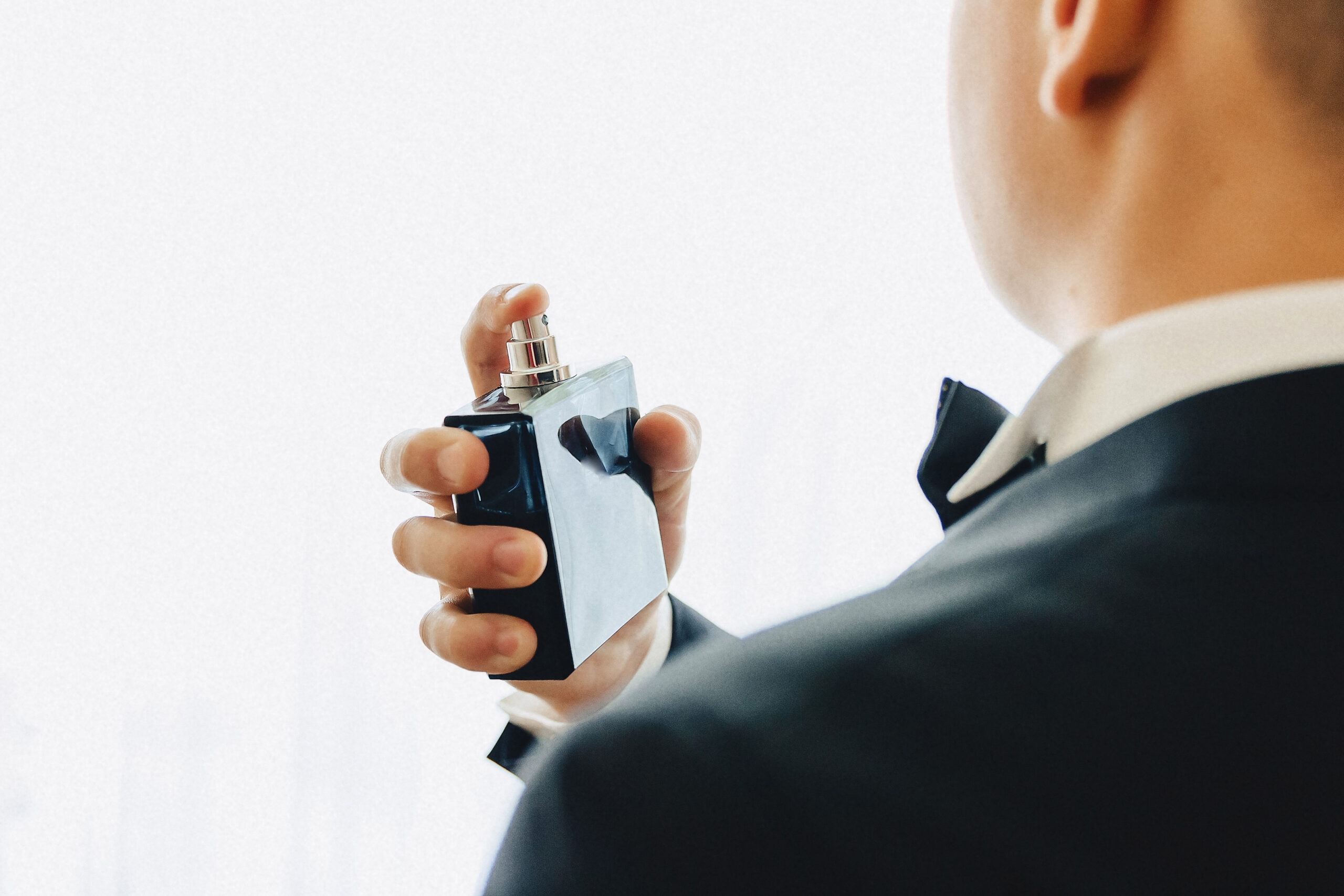 groom meeting, details, jacket, shoes, watches and buttons on the wedding day