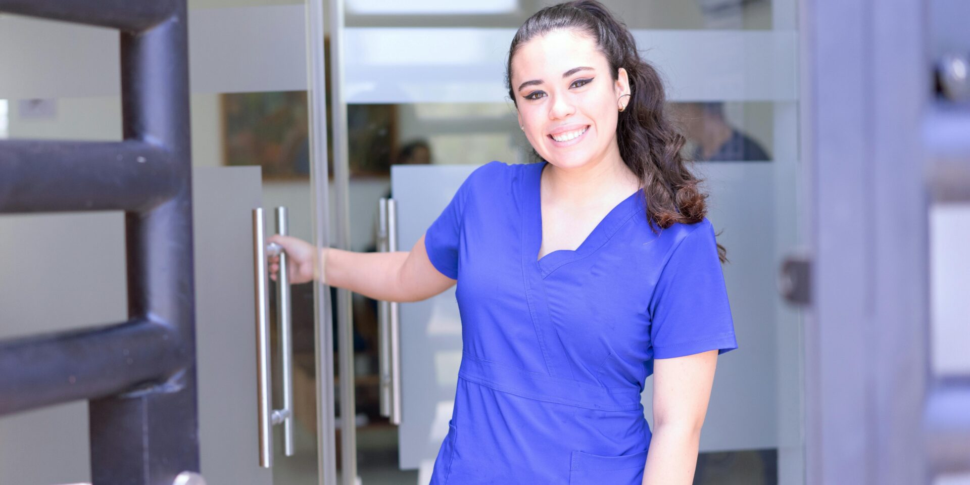 pexels-cristian-rojas-8460373